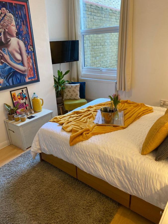 Guest Bedroom With King Size Bed In Brixton London Bagian luar foto
