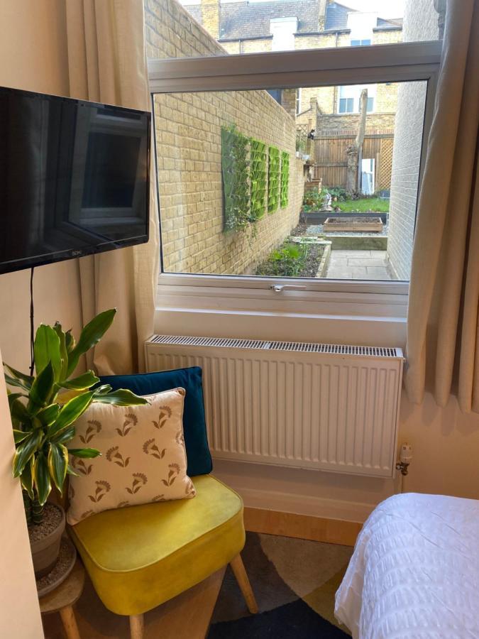 Guest Bedroom With King Size Bed In Brixton London Bagian luar foto